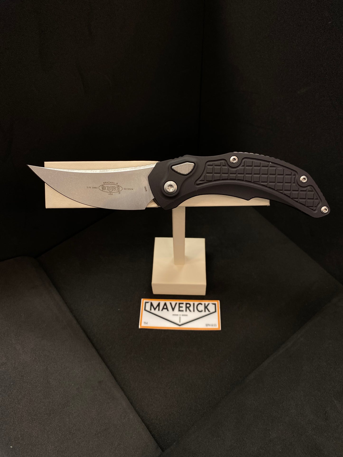 Microtech Brachial - Automatic S/E Stonewash Standard Blade Black Handle