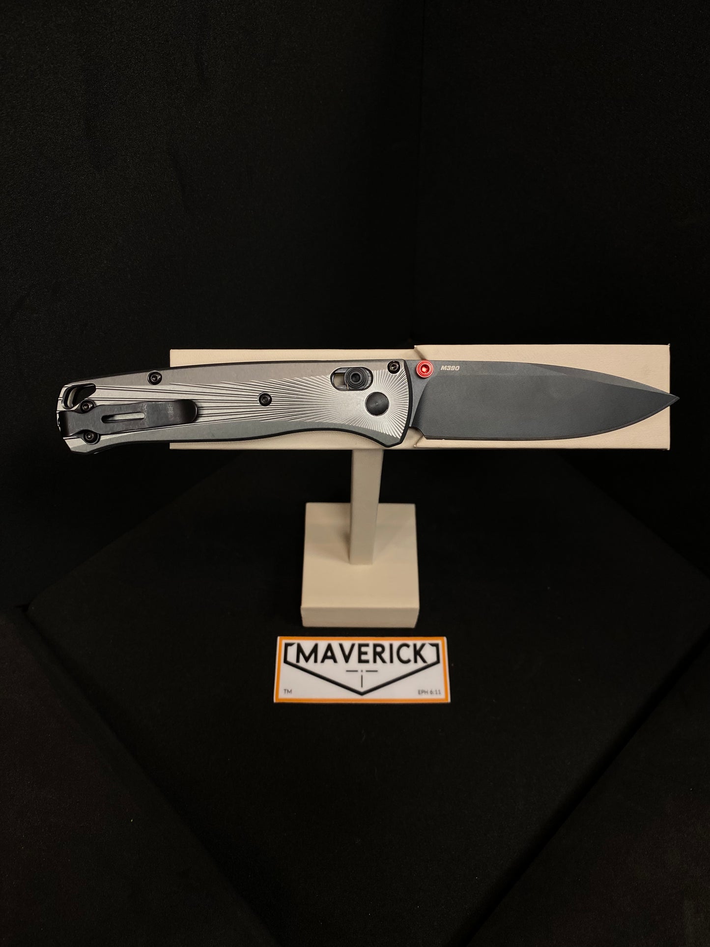 Benchmade Bugout - CPM-M390 Manual Open