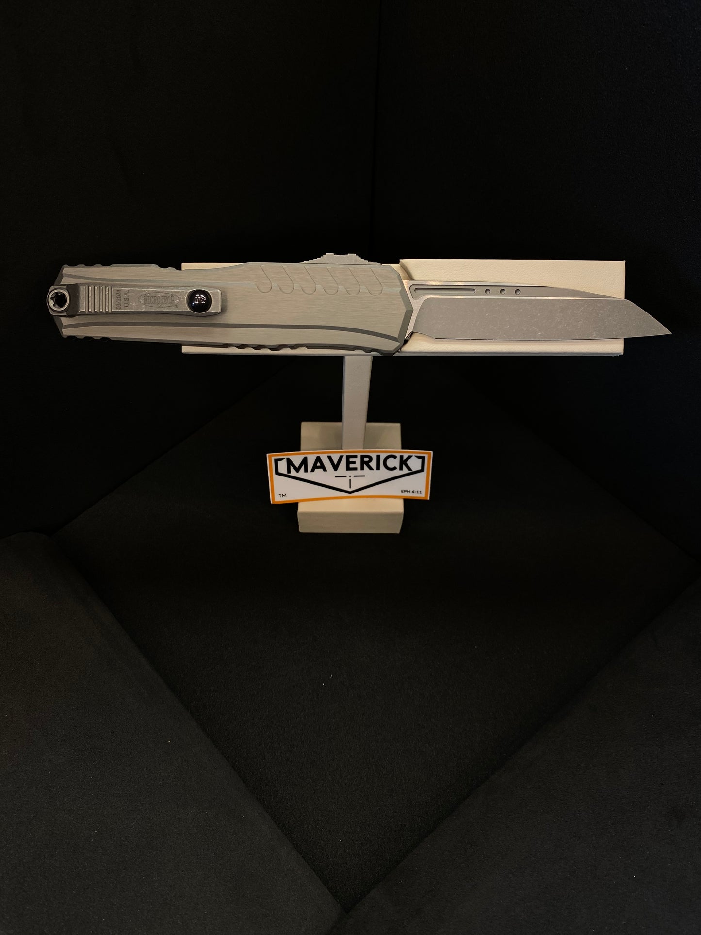 Microtech Cypher II - S/E Apocalyptic Standard Blade Natural Clear Handle