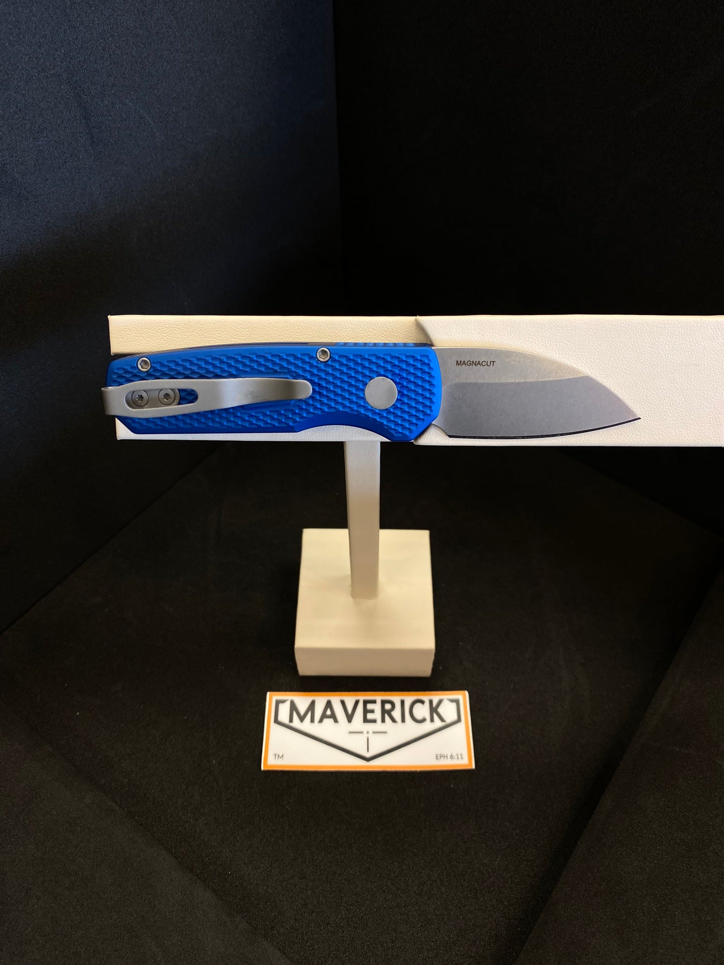 Pro-Tech Runt 5 - Blue Textured Handle, Stonewash Magnacut Wharncliffe Blade