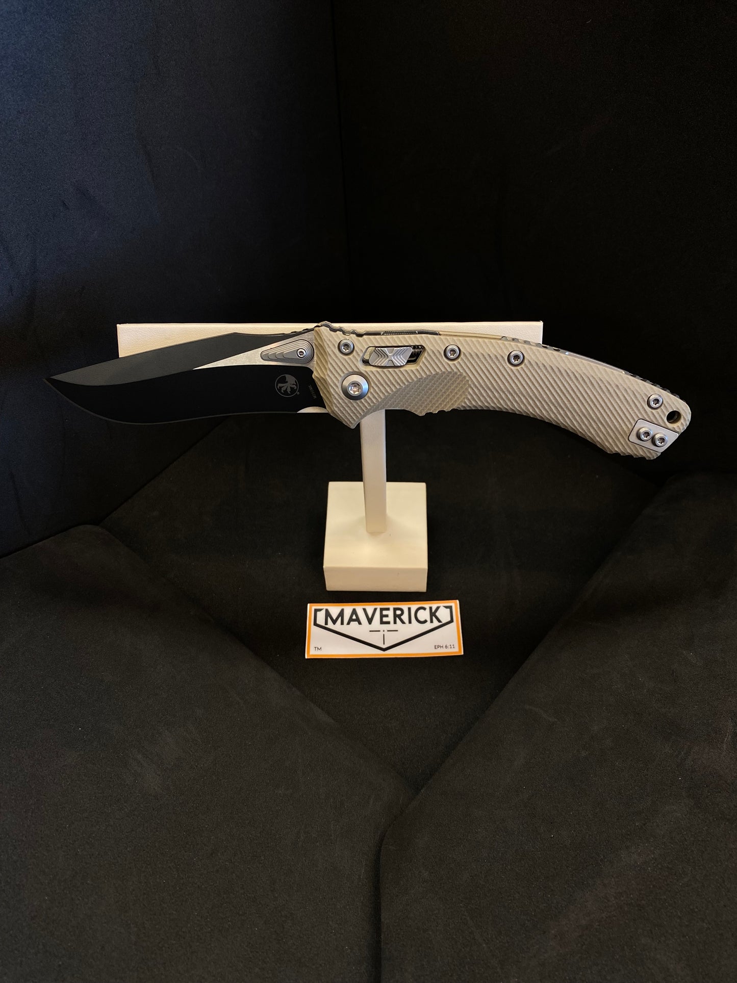 Microtech Amphibian - RAM-LOK S/E Standard Black Blade Fluted G-10 Tan Handle