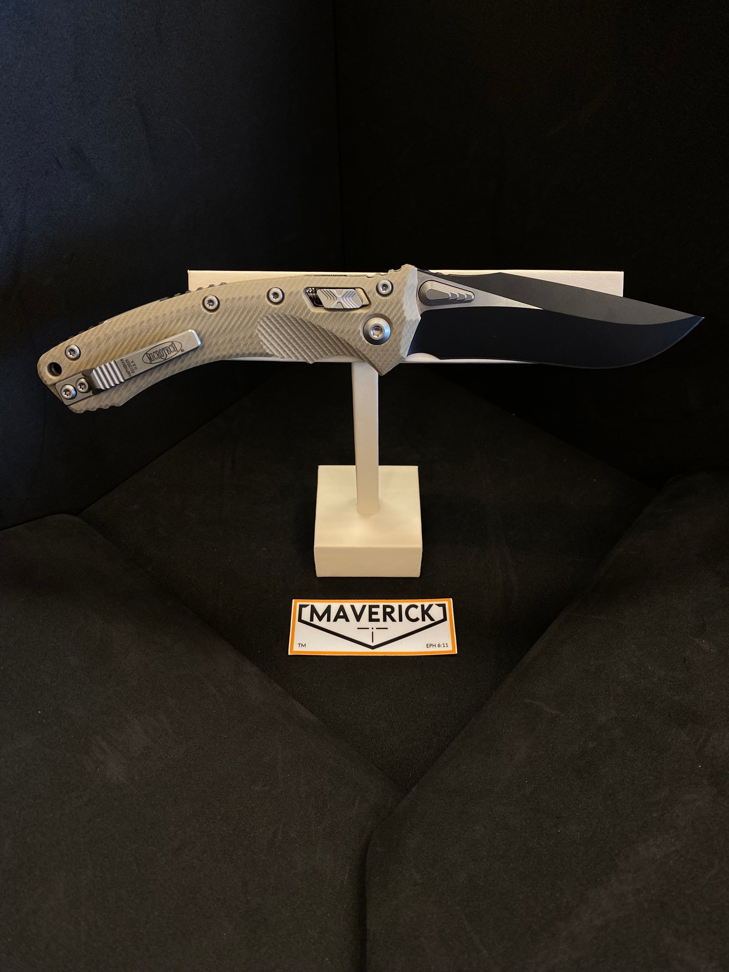 Microtech Amphibian - RAM-LOK S/E Standard Black Blade Fluted G-10 Tan Handle