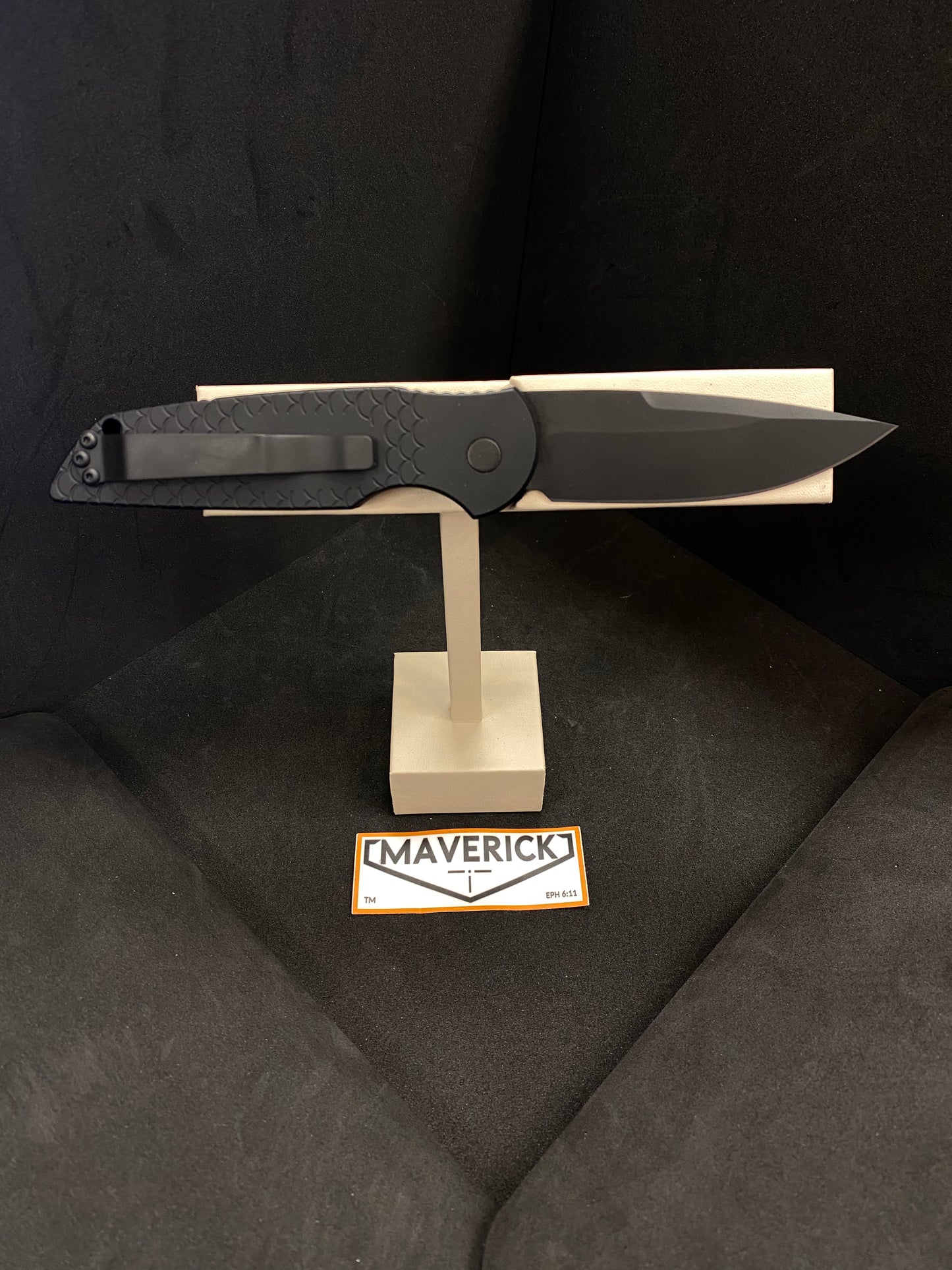 Pro-Tech TR-3 X1 Operator - Auto, Black Fish Scale Handle, Black 154CM Blade, Tritium Button