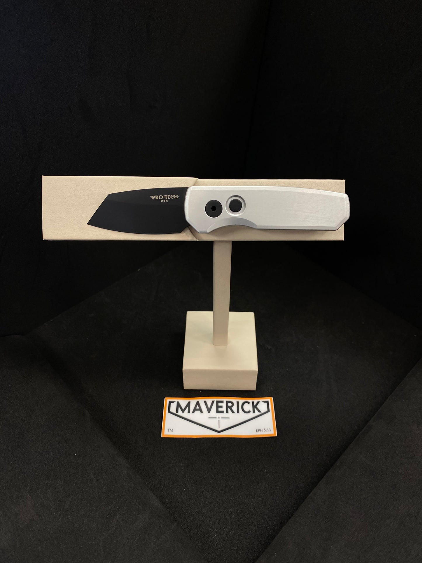 Pro-Tech Runt 5 - Silver Satin Handle, DLC Black 20CV Reverse Tanto Blade