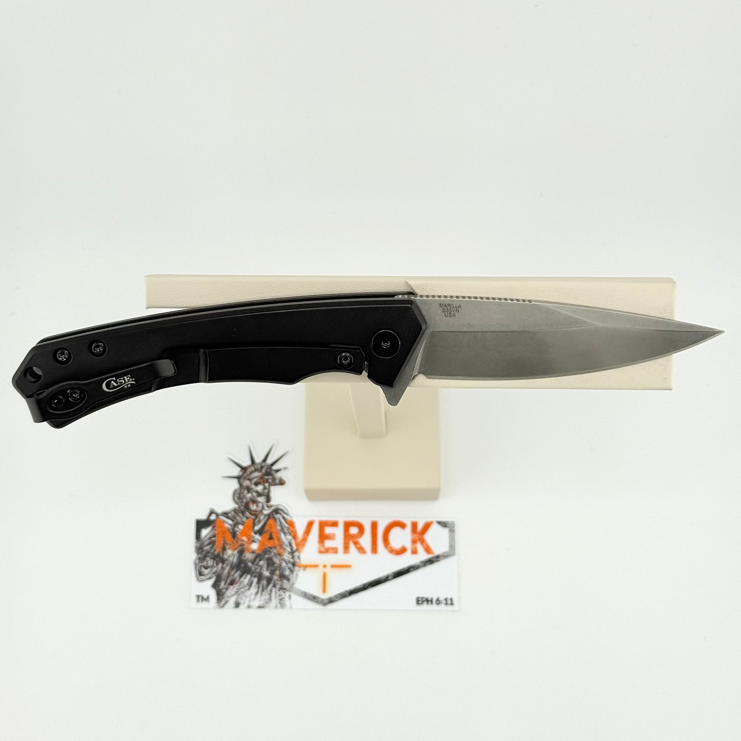 Case Marilla - Black Anodized Aluminum W/ Walnut Wood Inlay S35VN Steel