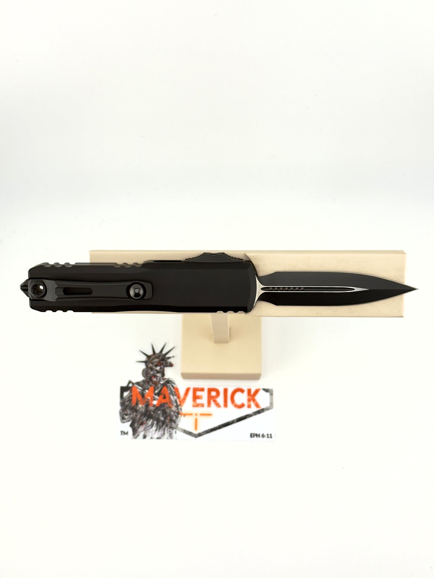 Microtech UTX-85 - D/E Gen IV Black Standard Blade Black Handle