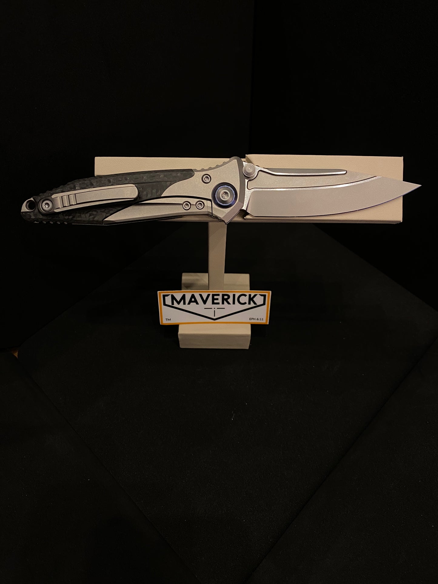 Microtech Socom Bravo Mini - S/E Bead Blasted Standard Blade Blue Titanium Pivot Collar Carbon Fiber Scales Titanium Handle