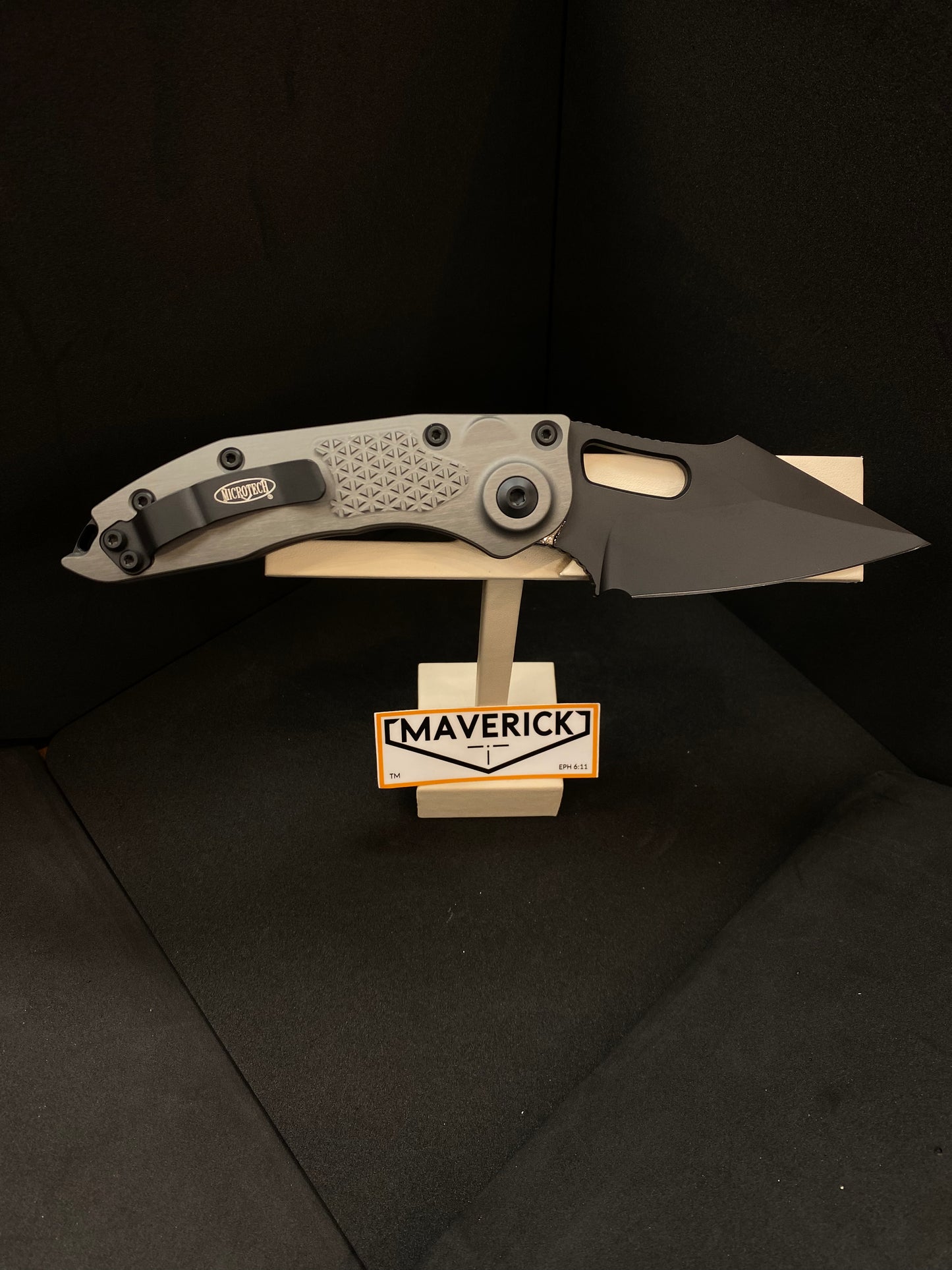 Microtech Stitch - Automatic S/E Standard Black Blade Natural Clear Handle