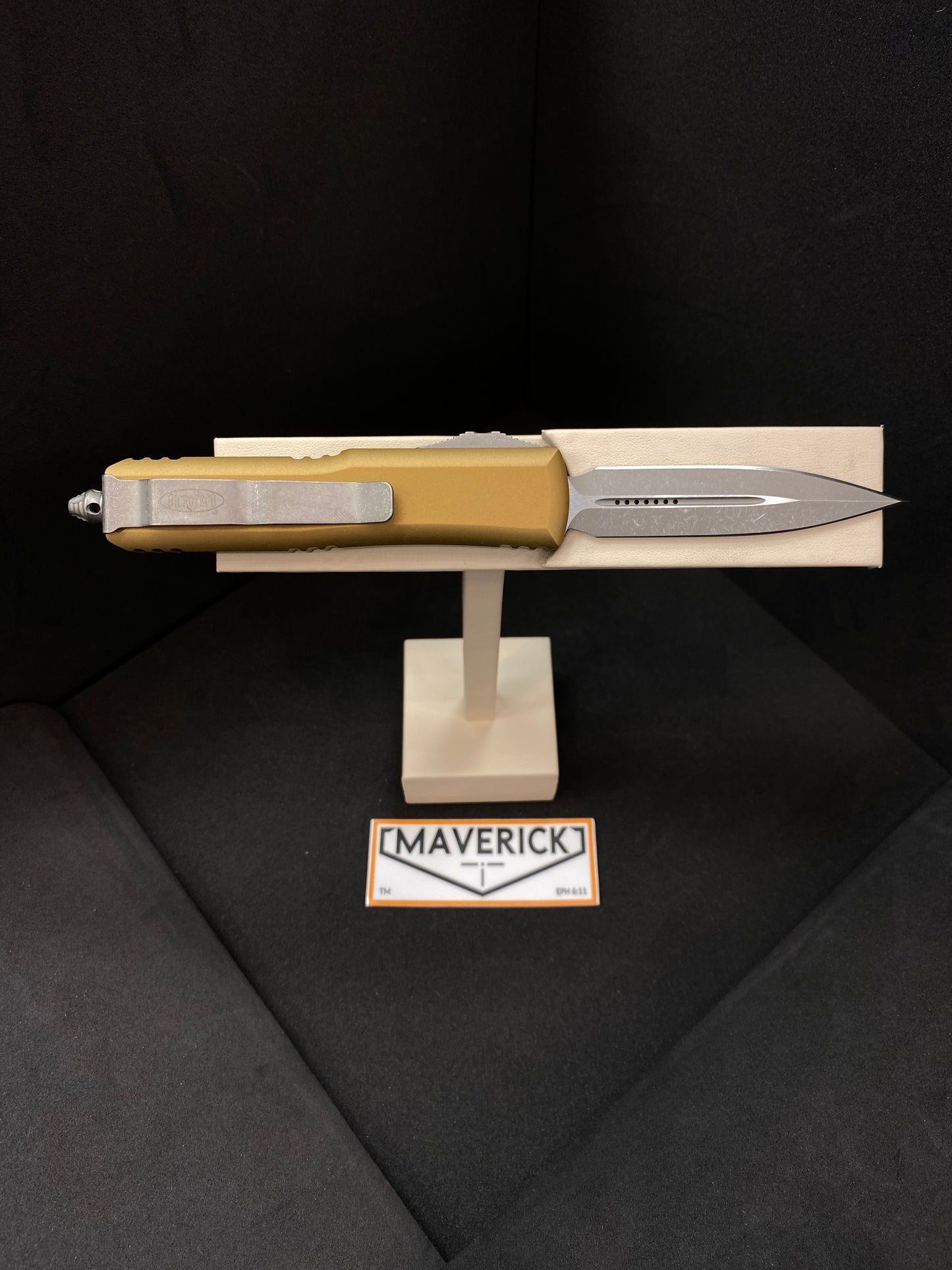 Microtech UTX-85 - D/E Apocalyptic Standard Blade Tan Handle