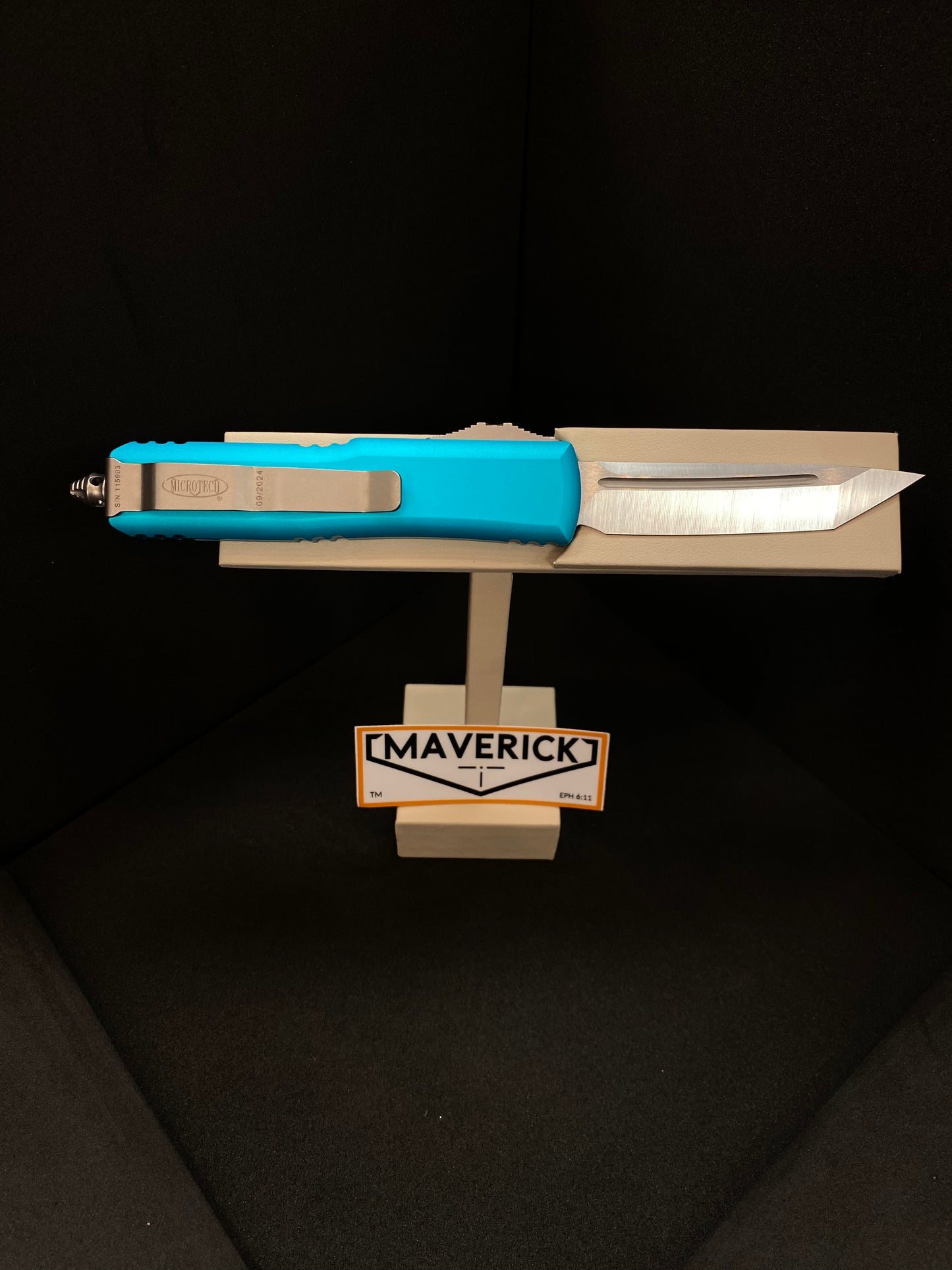 Microtech UTX-85 - T/E Satin Standard Blade Turquoise Handle