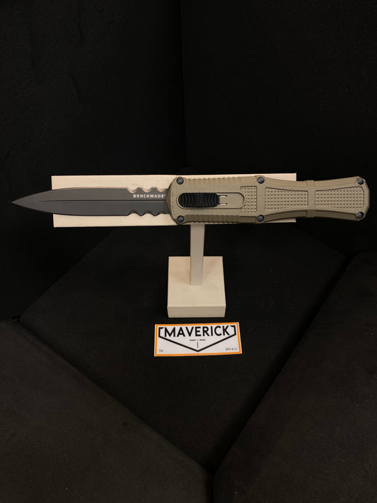 Benchmade Claymore OTF - CPM-D2 Auto Open