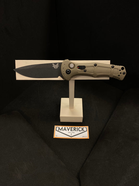 Benchmade Mini Claymore - CPM-D2 Auto Open