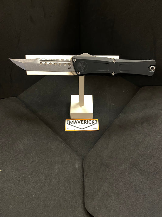 Microtech Combat Troodon - Gen III Signature Series Hellhound Stonewash Standard Black Handle