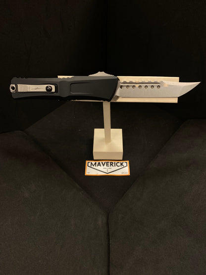 Microtech Combat Troodon - Gen III Signature Series Hellhound Stonewash Standard Black Handle
