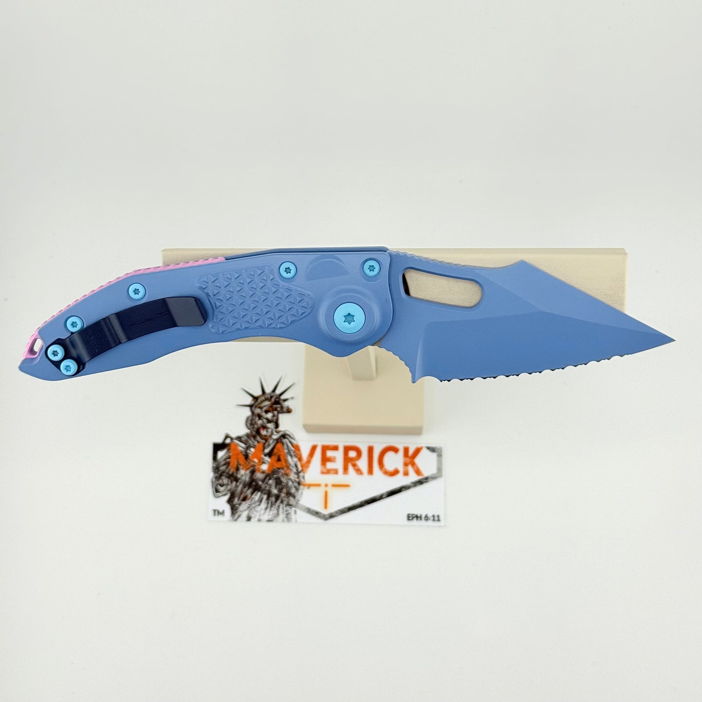 Microtech Stitch  - Signature Series Lilo & Stitch Automatic S/E Full Serrated