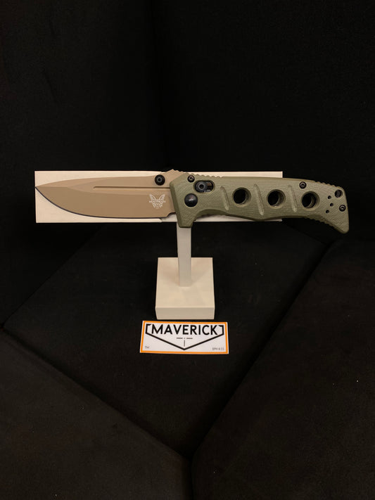 Benchmade Mini Adamas - CPM-CruWear Manual Open