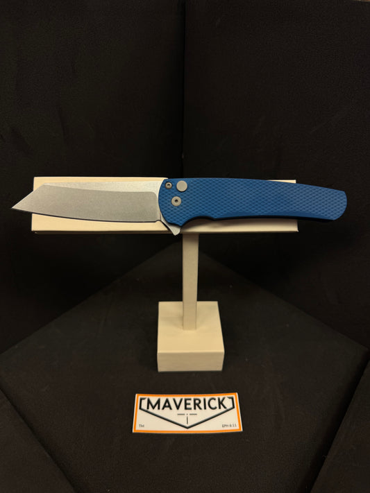 Pro-Tech Malibu - Textured Blue Aluminum Handle, Stonewash Magnacut Blade